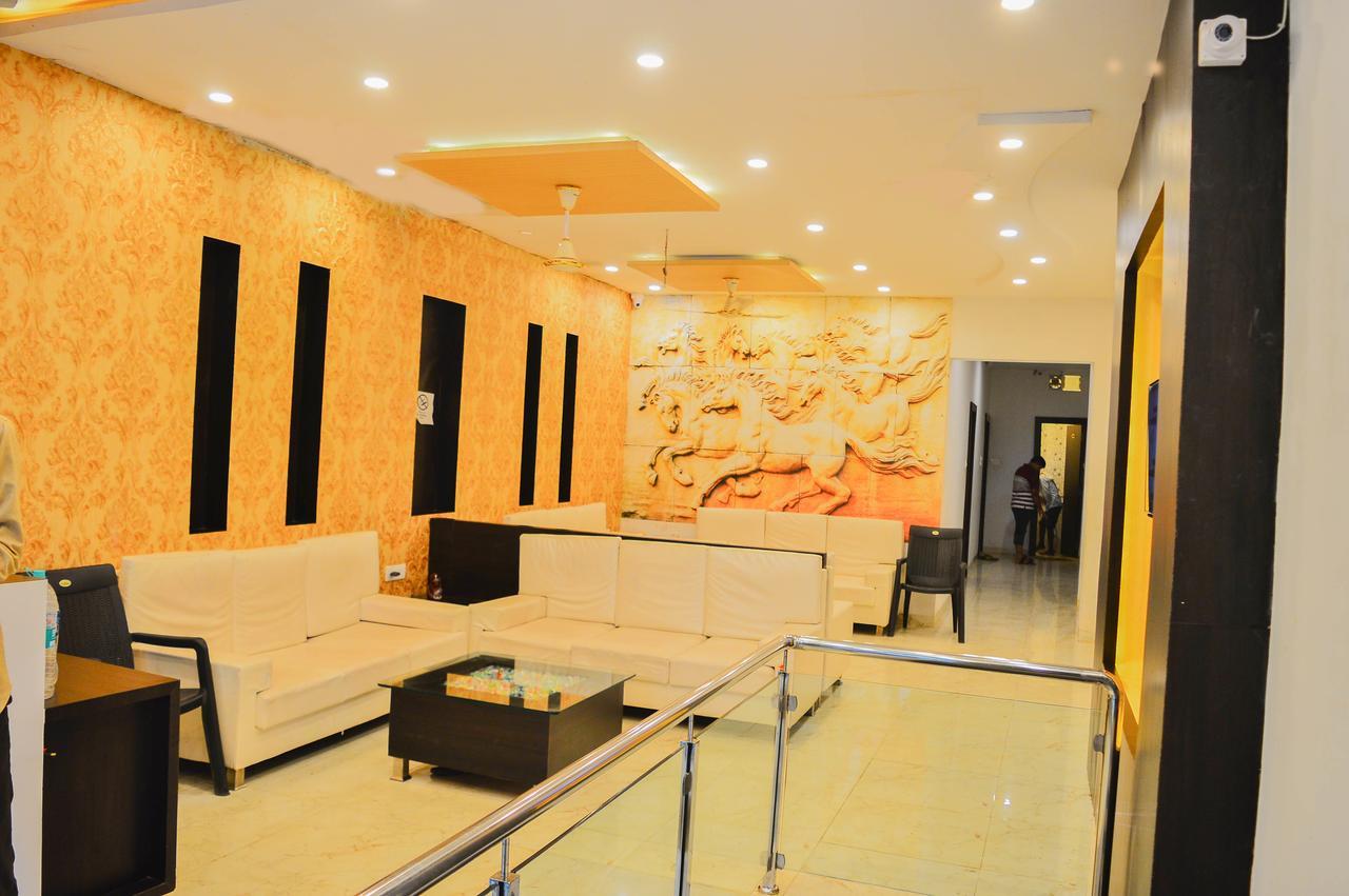 Hotel City Palace Ujjain Zewnętrze zdjęcie
