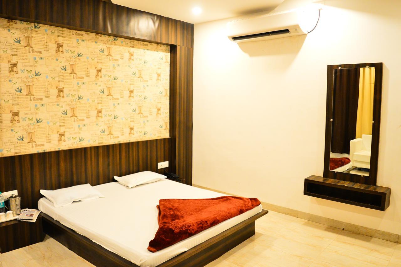 Hotel City Palace Ujjain Zewnętrze zdjęcie