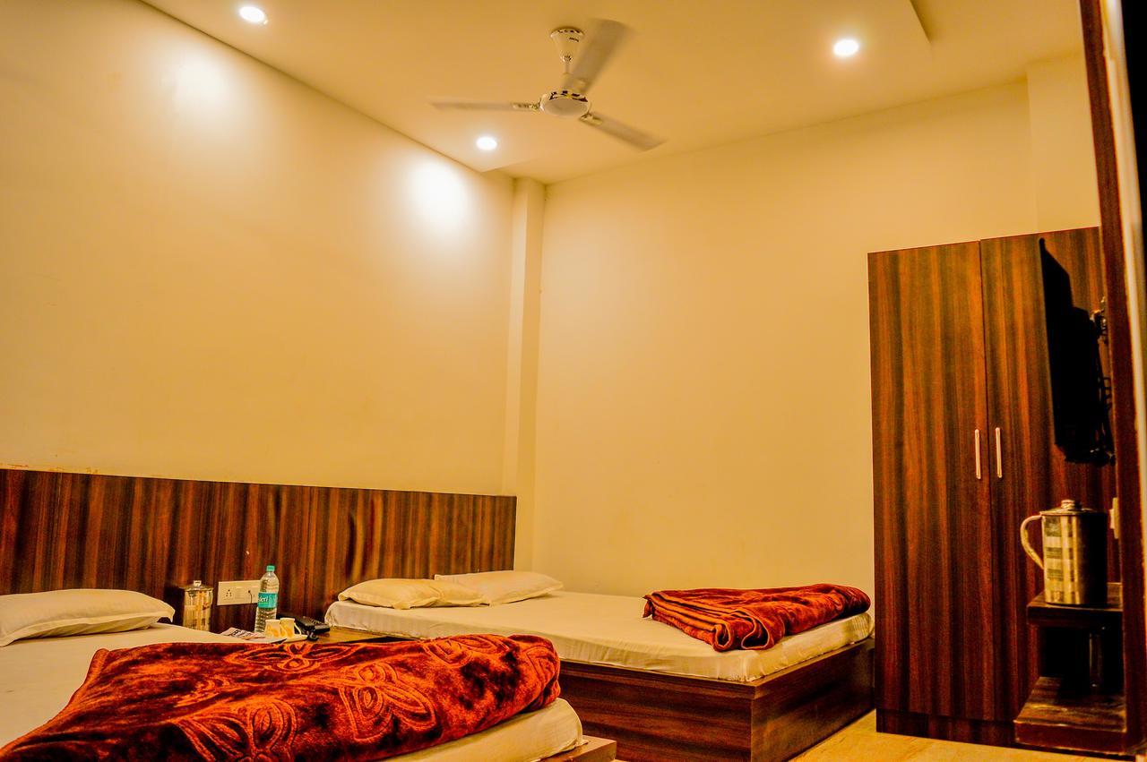 Hotel City Palace Ujjain Zewnętrze zdjęcie