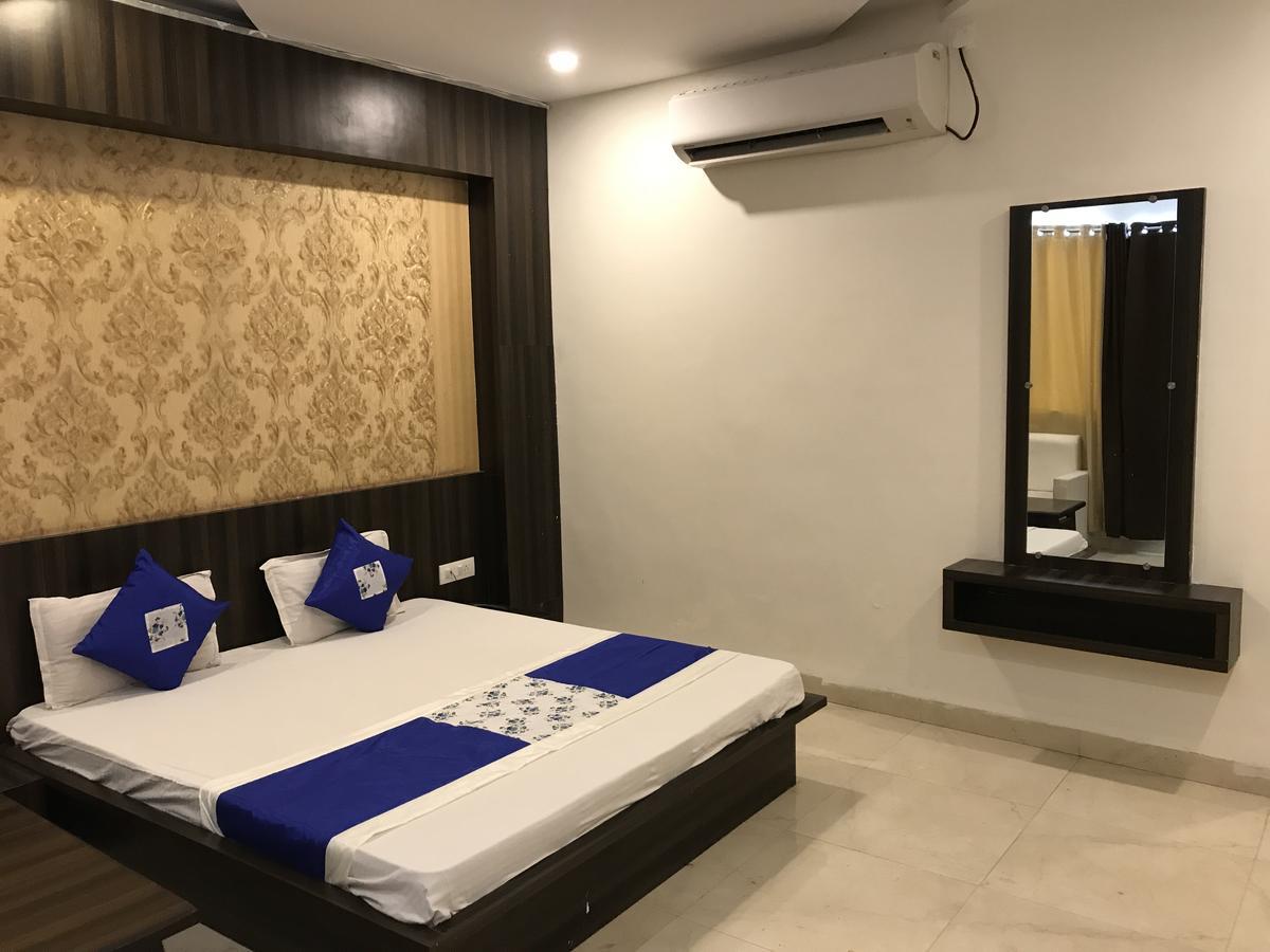 Hotel City Palace Ujjain Zewnętrze zdjęcie