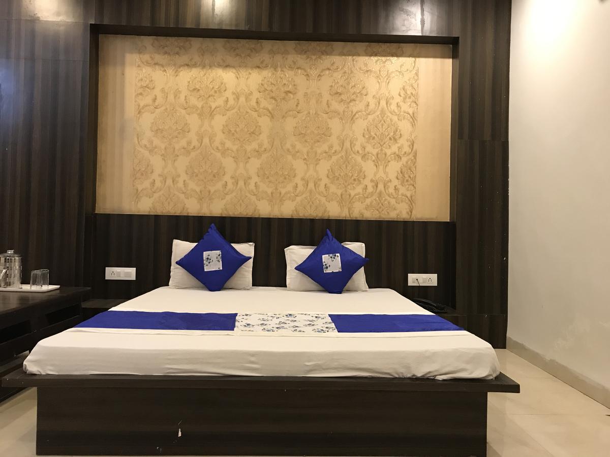 Hotel City Palace Ujjain Zewnętrze zdjęcie